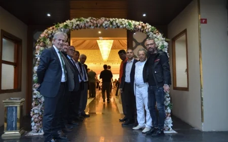 İKİ YAKADA İFTAR COŞKUSU