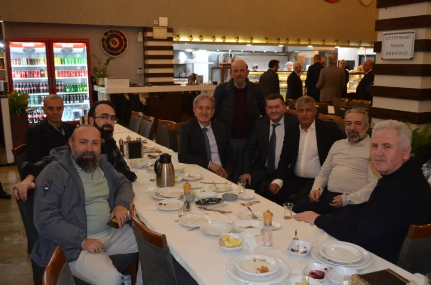 İKİ YAKADA İFTAR COŞKUSU