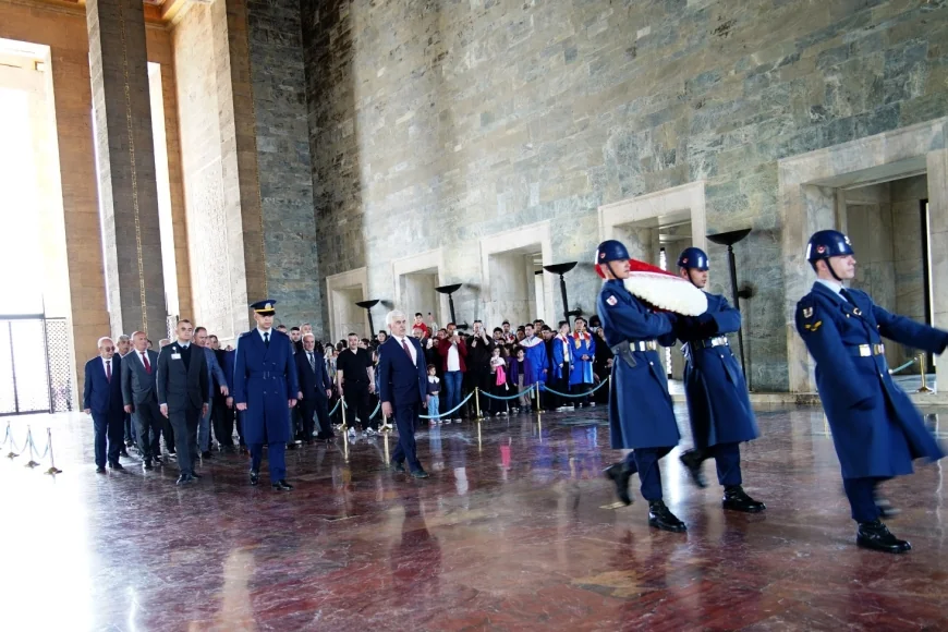İstanbul Elektrik Teknisyenleri Odası Başkanı Osman Yeşilyurt’tan Anıtkabir’e Anlamlı Ziyaret
